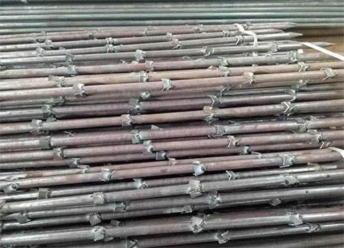 镜湖隧道钢花管